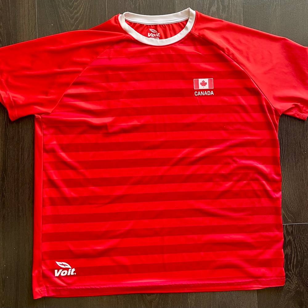 VOIT Team Canada soccer fan jersey.
Sz. 2XL